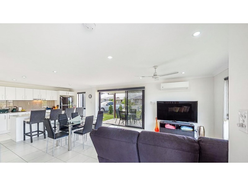 1/44 Kauri Crescent, Peregian Springs QLD 4573