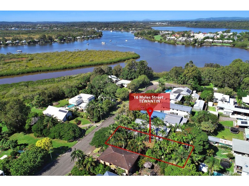 16 Myles Street, Tewantin QLD 4565
