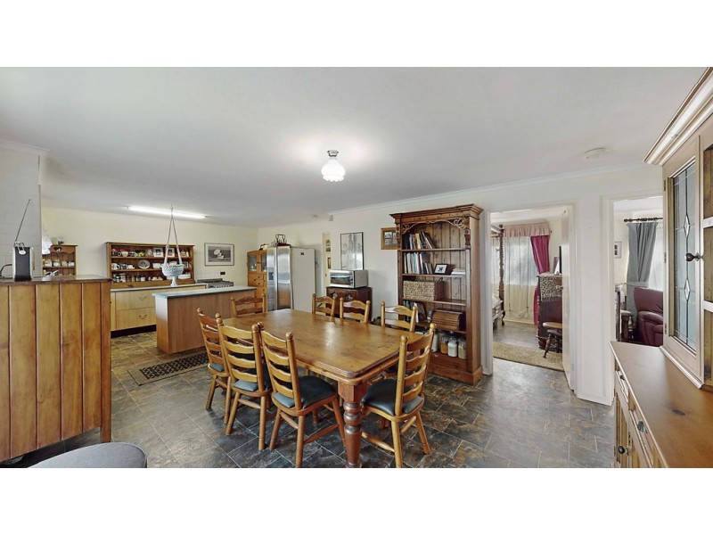 980 Cootharaba Road, Cootharaba QLD 4565