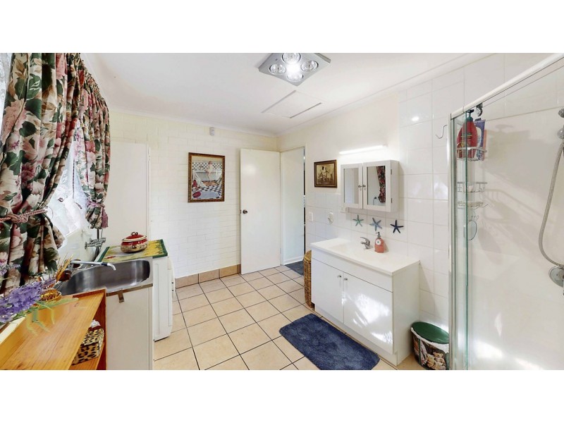 980 Cootharaba Road, Cootharaba QLD 4565