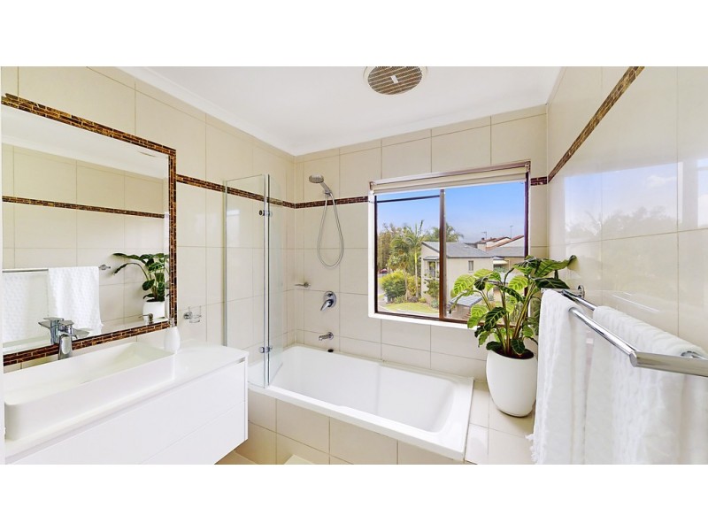 4,95 Noosa Parade, Noosa Heads QLD 4567