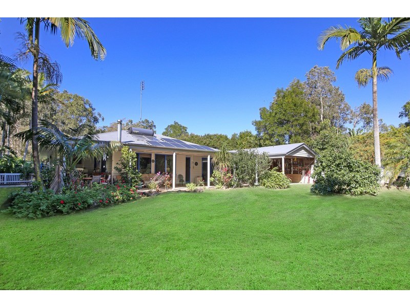60 Illoura Place, Cooroibah QLD 4565