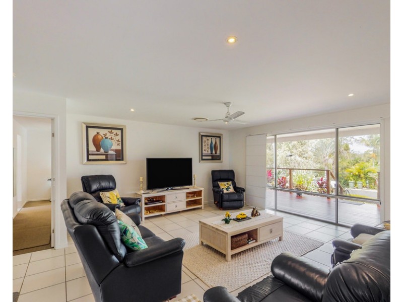27 Shields Street, Tewantin QLD 4565