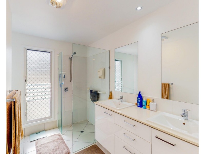 27 Shields Street, Tewantin QLD 4565