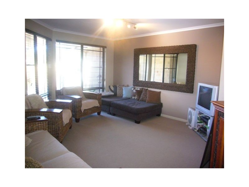 19 Oak Street, Cooroy QLD 4563