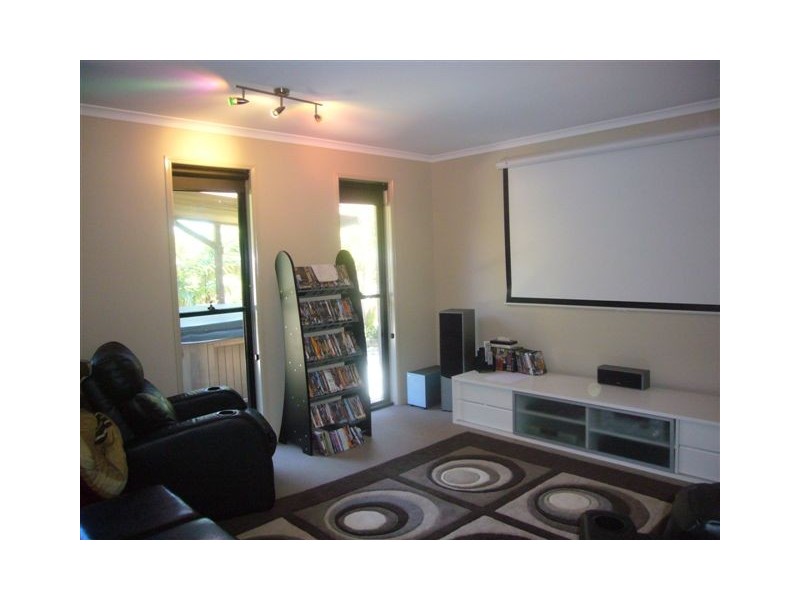 19 Oak Street, Cooroy QLD 4563