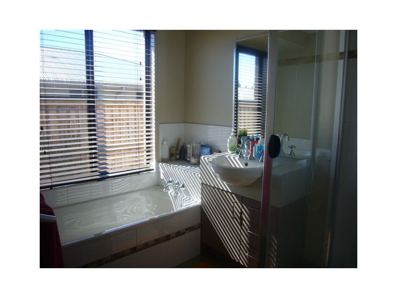 19 Oak Street, Cooroy QLD 4563