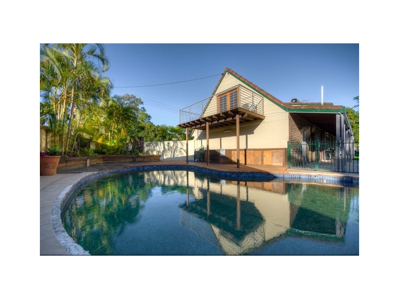 24 Fairway Drive, Tewantin QLD 4565