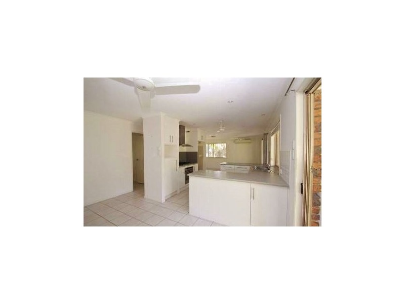 7 Hawk Road, Pomona QLD 4568