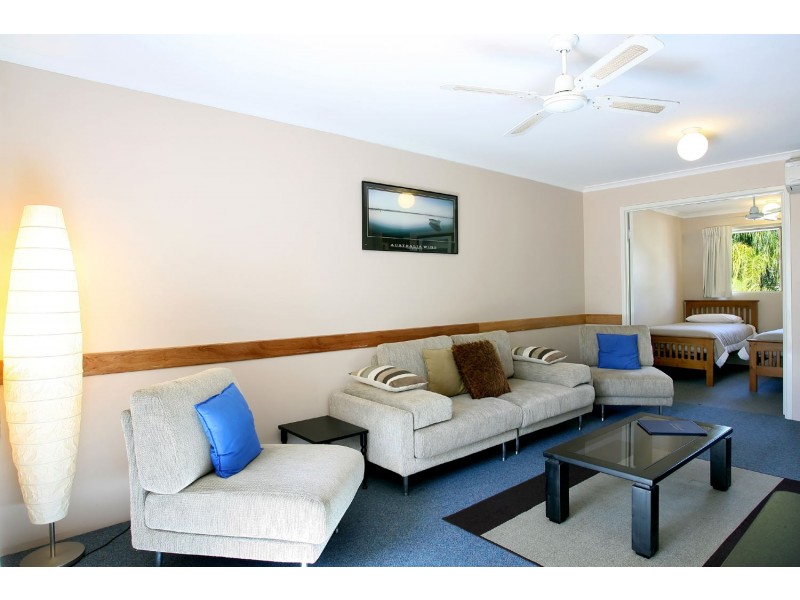 216/4 Lake Weyba Drive, Noosaville QLD 4566