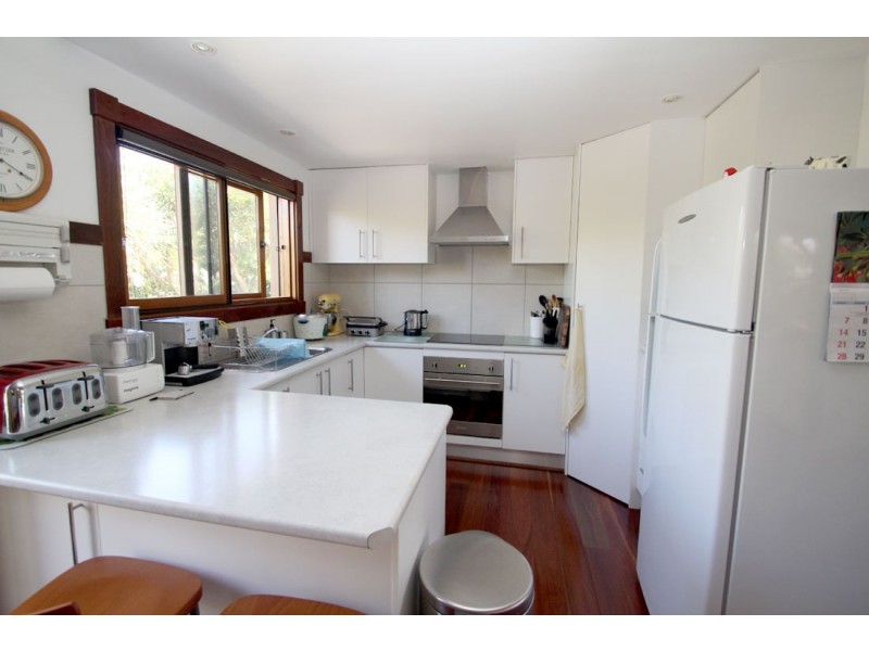 9 Corsair Crescent, Sunrise Beach QLD 4567