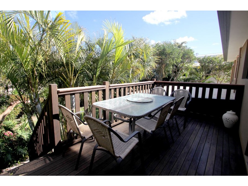 9 Corsair Crescent, Sunrise Beach QLD 4567