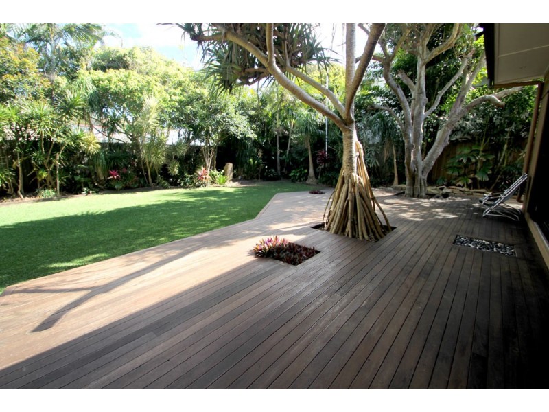 9 Corsair Crescent, Sunrise Beach QLD 4567