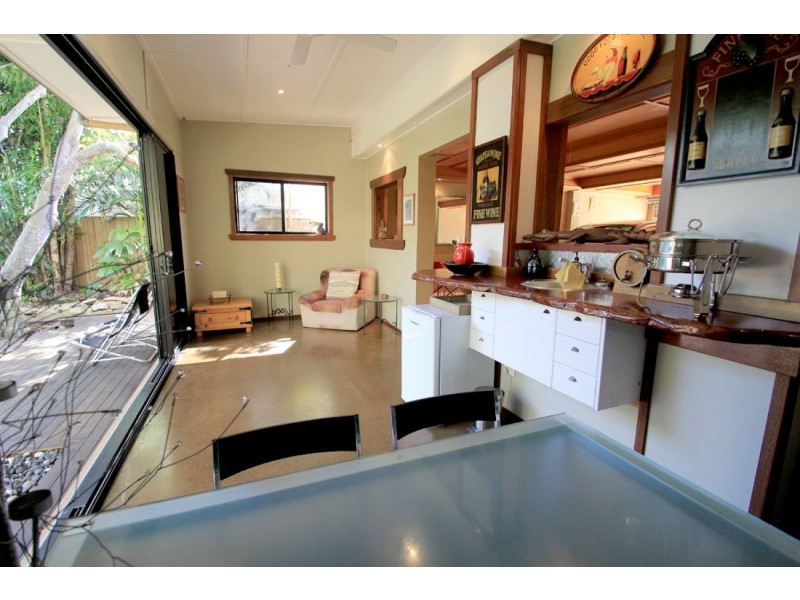 9 Corsair Crescent, Sunrise Beach QLD 4567