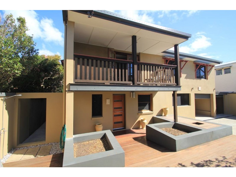 9 Corsair Crescent, Sunrise Beach QLD 4567