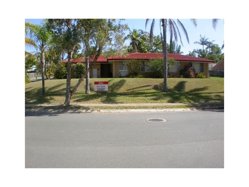 8 Outlook Drive, Tewantin QLD 4565
