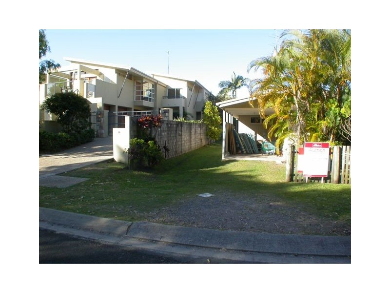 12 Howard Street, Noosaville QLD 4566