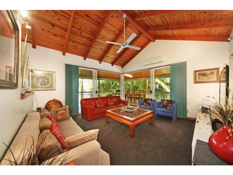 13 Maximillian Road, Noosa North Shore QLD 4565