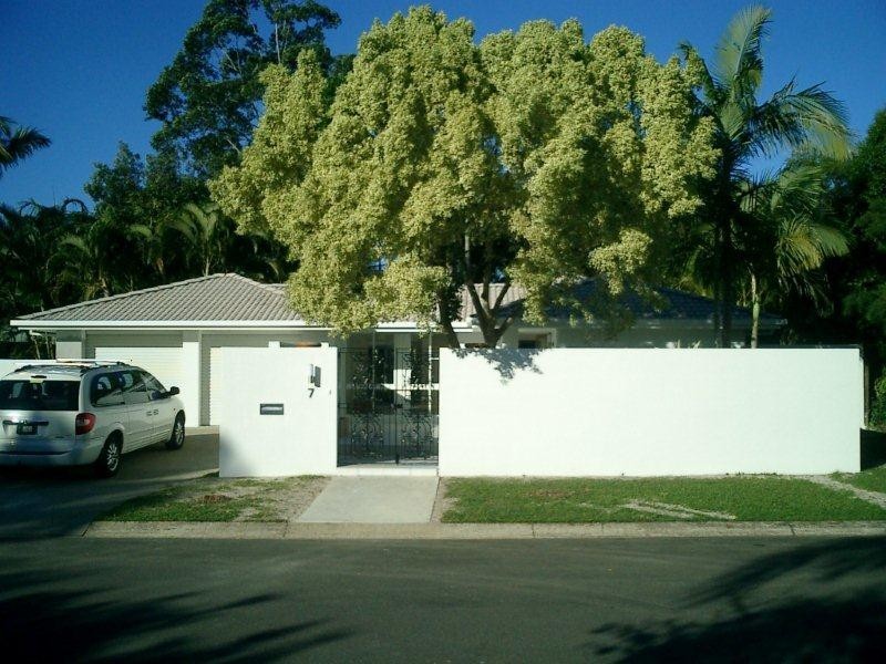 7 Woodland Court, Tewantin QLD 4565