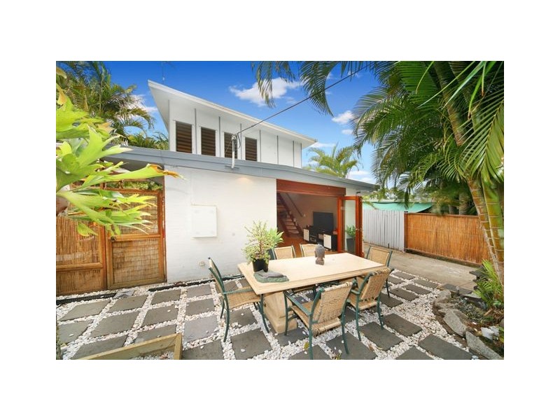 11 Hendry Street, Tewantin QLD 4565