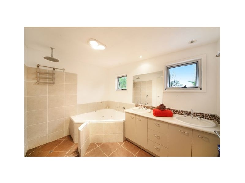 11 Hendry Street, Tewantin QLD 4565