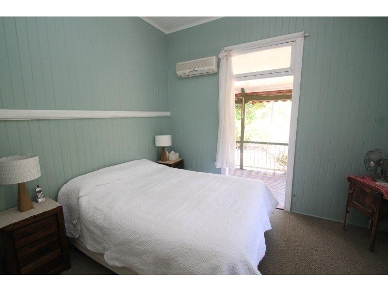 2 Pines Avenue, Cooroibah QLD 4565