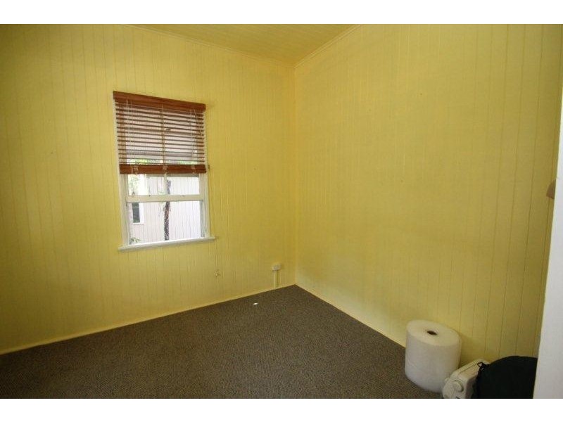 2 Pines Avenue, Cooroibah QLD 4565