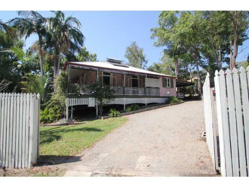 2 Pines Avenue, Cooroibah QLD 4565