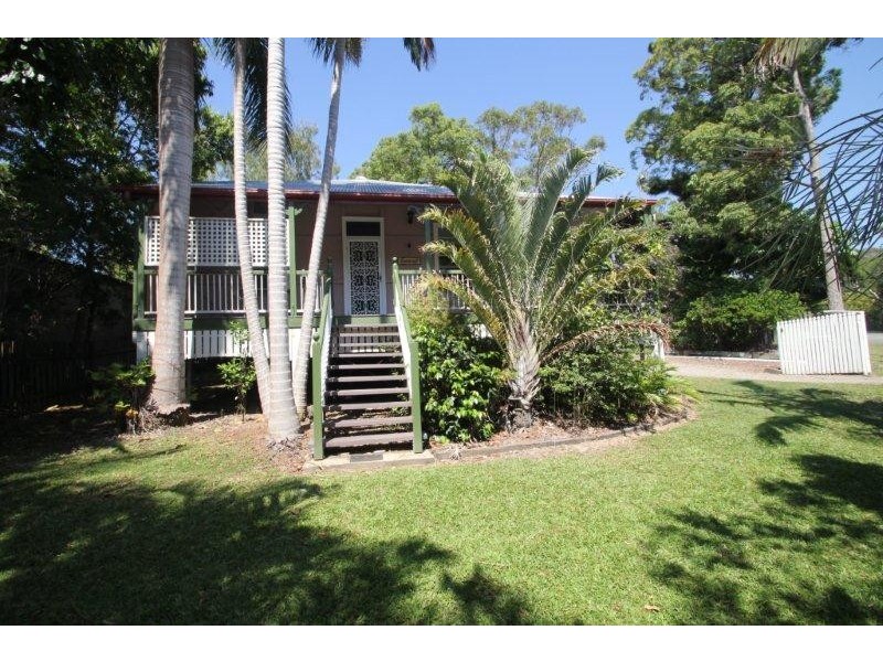 2 Pines Avenue, Cooroibah QLD 4565