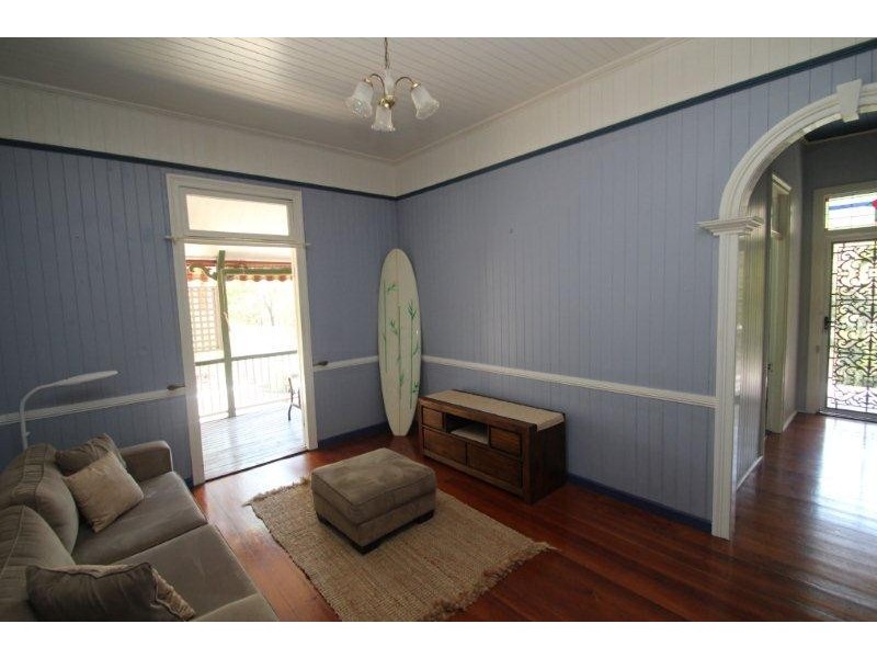 2 Pines Avenue, Cooroibah QLD 4565