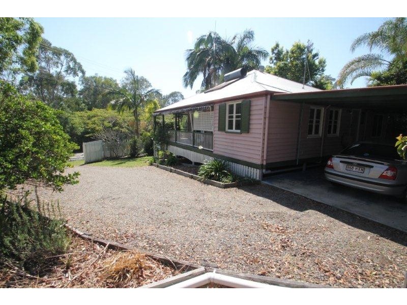 2 Pines Avenue, Cooroibah QLD 4565