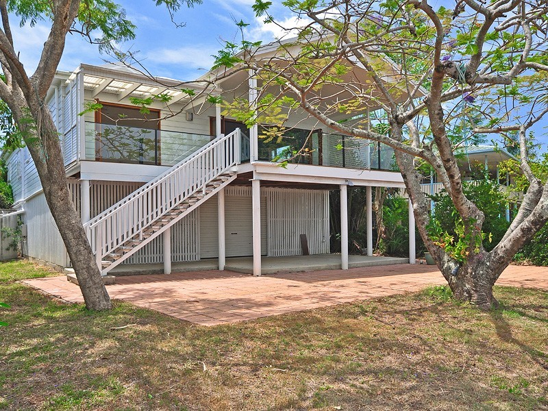 35 Noosa River Drive, Noosa North Shore QLD 4565