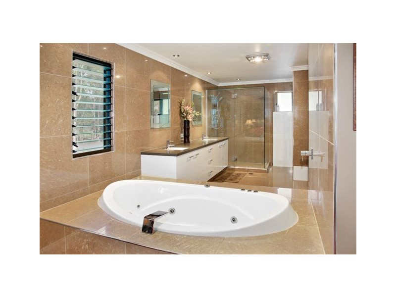 25 Yatama Place, Cooroibah QLD 4565