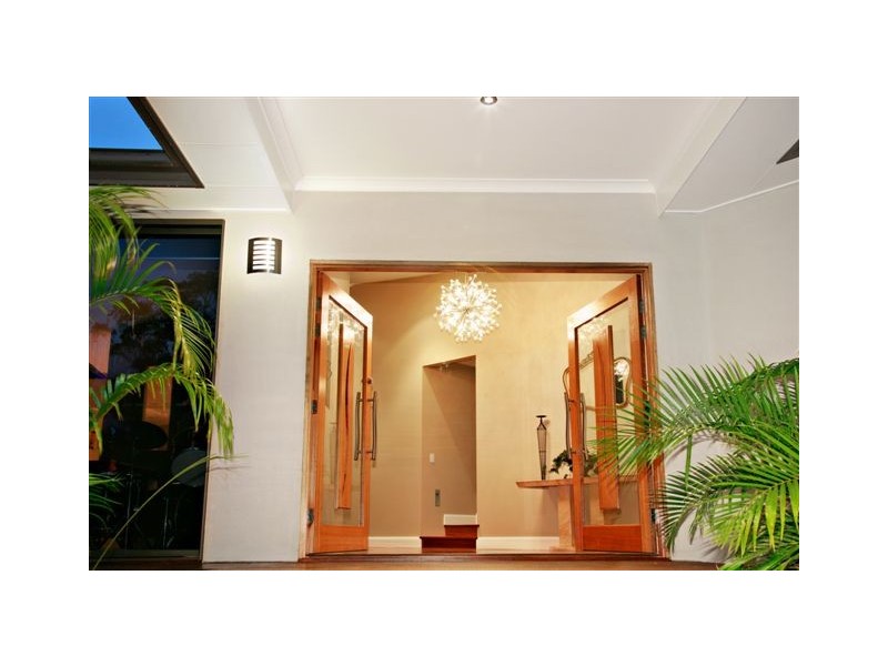 25 Yatama Place, Cooroibah QLD 4565