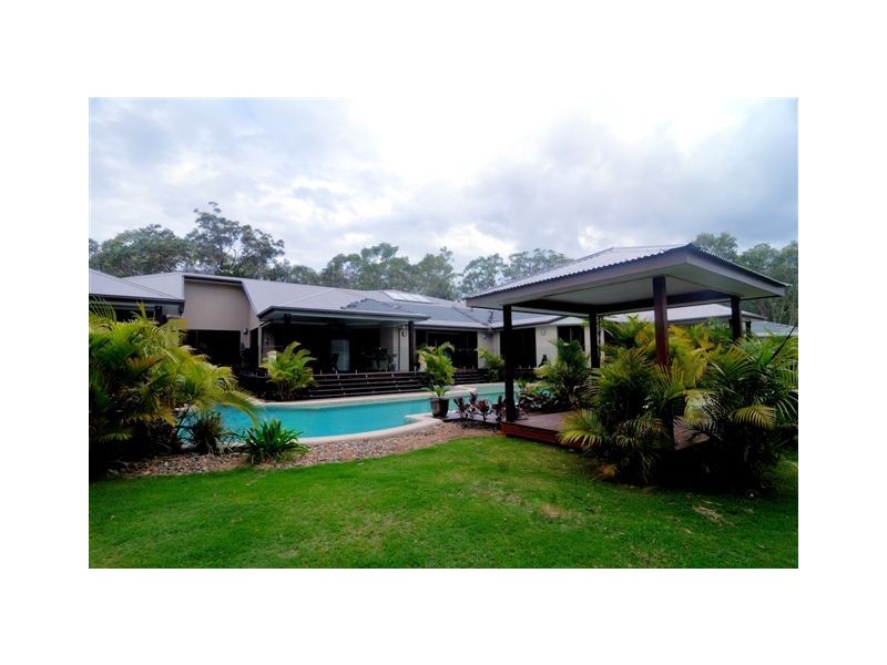 25 Yatama Place, Cooroibah QLD 4565