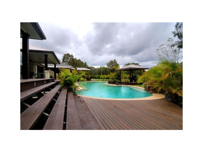 25 Yatama Place, Cooroibah QLD 4565
