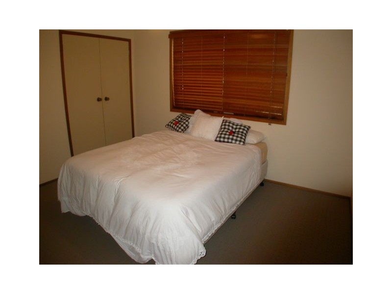 8 Maple Avenue, Tewantin QLD 4565