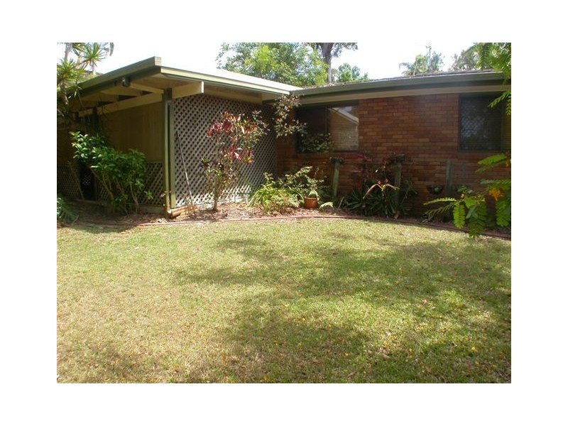 8 Maple Avenue, Tewantin QLD 4565