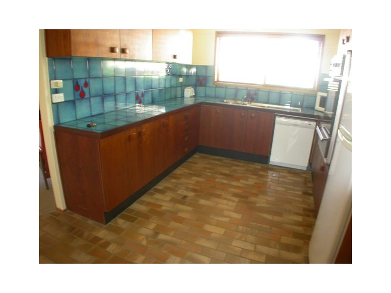 8 Maple Avenue, Tewantin QLD 4565