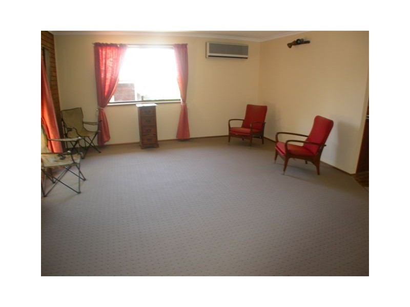 8 Maple Avenue, Tewantin QLD 4565