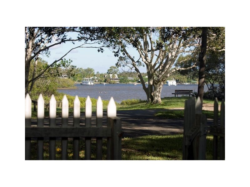 18 Hay Street, Tewantin QLD 4565