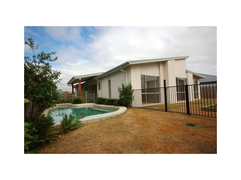 13 Burrell Avenue, Eumundi QLD 4562