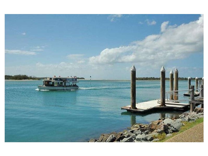 12 Howard Street, Noosaville QLD 4566