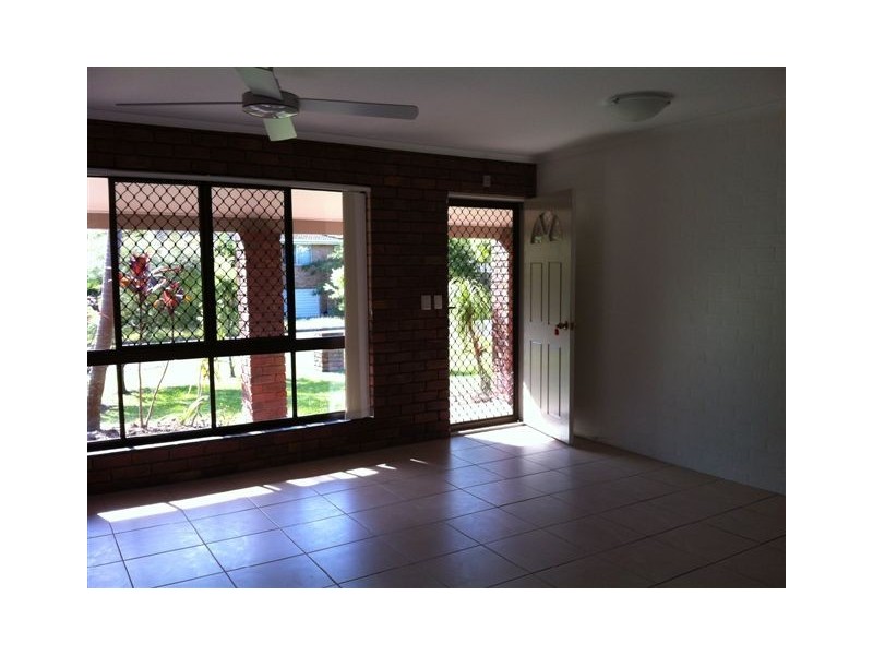 4 Hillcrest Avenue, Tewantin QLD 4565