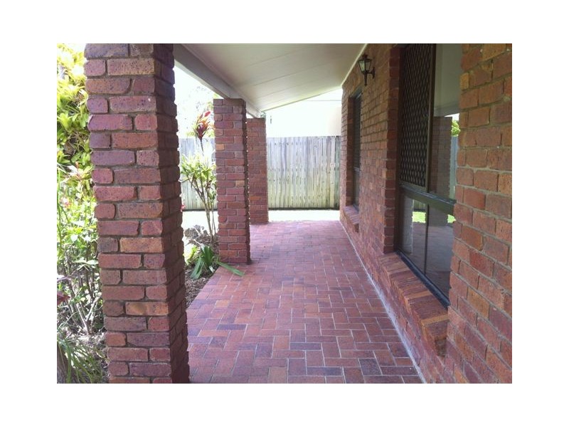 4 Hillcrest Avenue, Tewantin QLD 4565