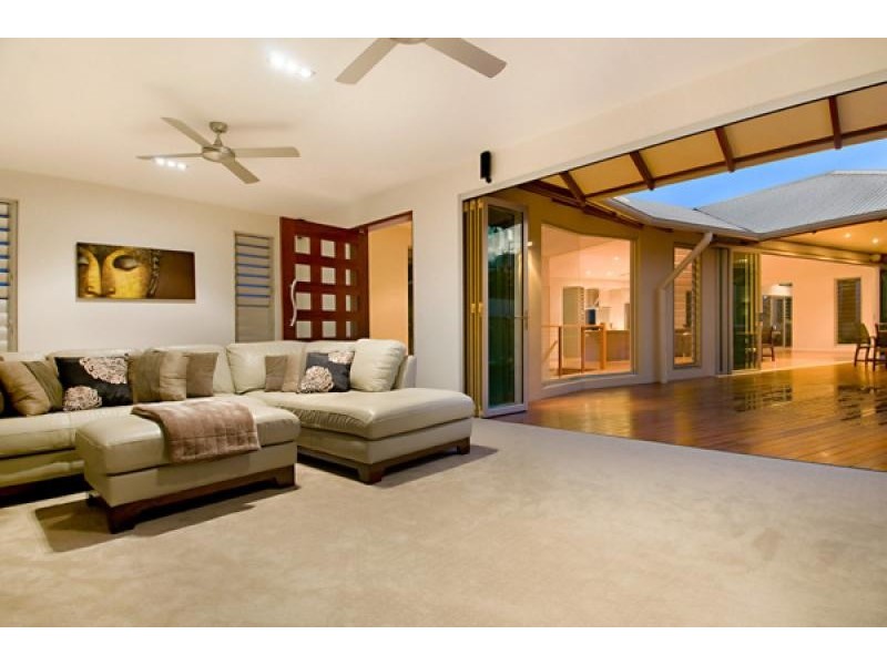 16 Treasure Cove, Noosaville QLD 4566