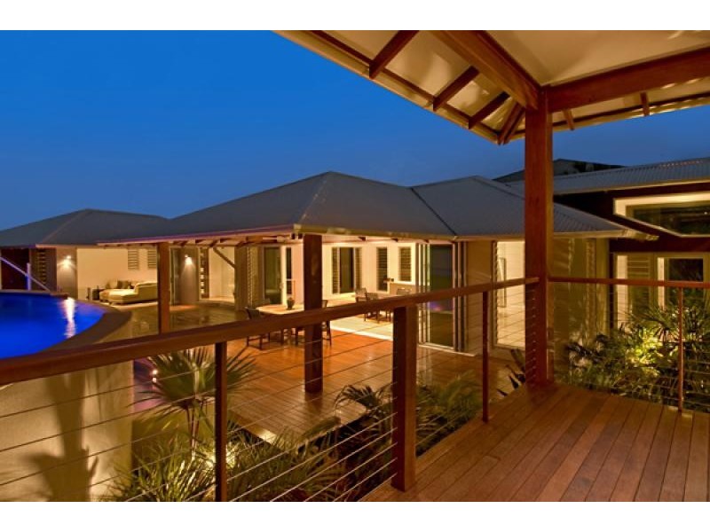 16 Treasure Cove, Noosaville QLD 4566