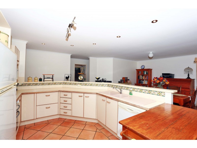 12 Naturi Street, Noosa Heads QLD 4567