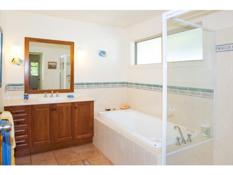11 Griffith Ave, Tewantin QLD 4565