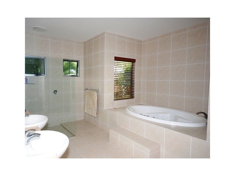 24 Tingara Court, Tewantin QLD 4565